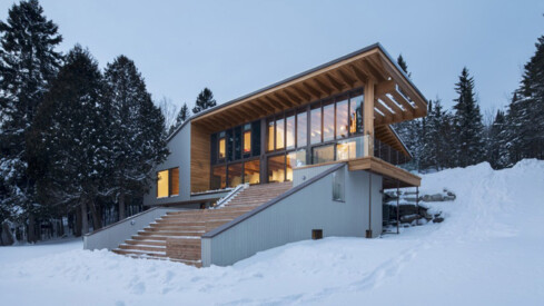 Photographing a Home on the Shore of Lac St-François With Adrien Williams