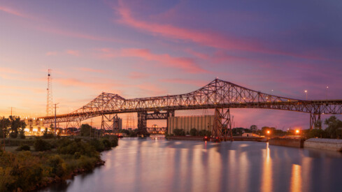 Highway To The Danger Zone: Husband / Wife Team Ryan and Sarah Miller Pull Off Incredible Photos of the Chicago Skyway Toll Bridge