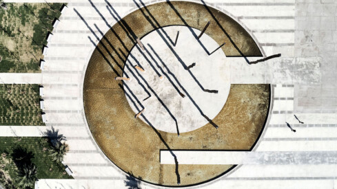 Estudio Palma Shows Off The Longlisted “Su Vertical Nos Retiene” in Santiago