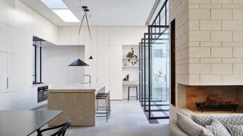 Shannon McGrath Shares Her 20 Years of Experience While Documenting Robson Rak’s Batavia