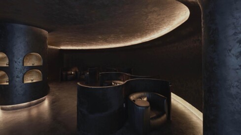 Photographing the Dark and Moody Green Massage with Cai Yunpu