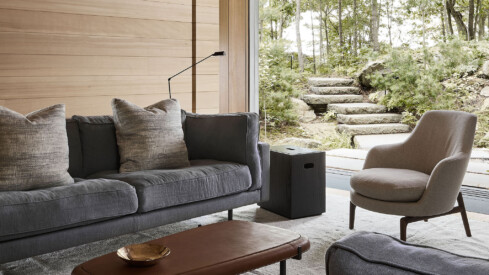 Making Emotive Images of a Canadian Lakefront Cottage With Lauren Miller