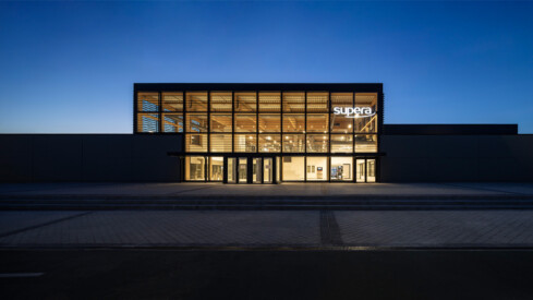 Photographing a Massive Spanish Sports Center With Álex Fernández