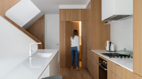 Montréal Based Photographer Florian Carbonara of Studio CRBN Shows Off A Reimagined Duplex in Rosemont-la-petite-Patrie