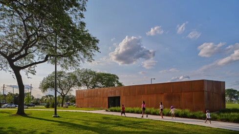 “A Living Sculpture That Changes From Day to Night” -Jason Keen Photographs a Well-Loved Park Pavilion in Detroit