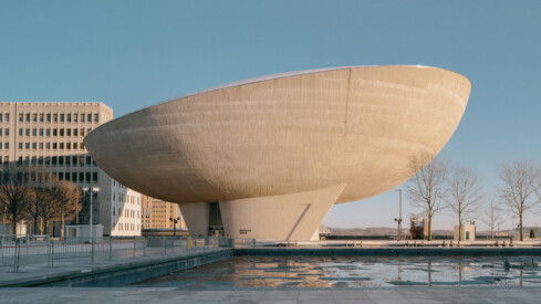 Owen Davies Creates Forlorn and Otherworldly Images in His Project LIGHT/MASS