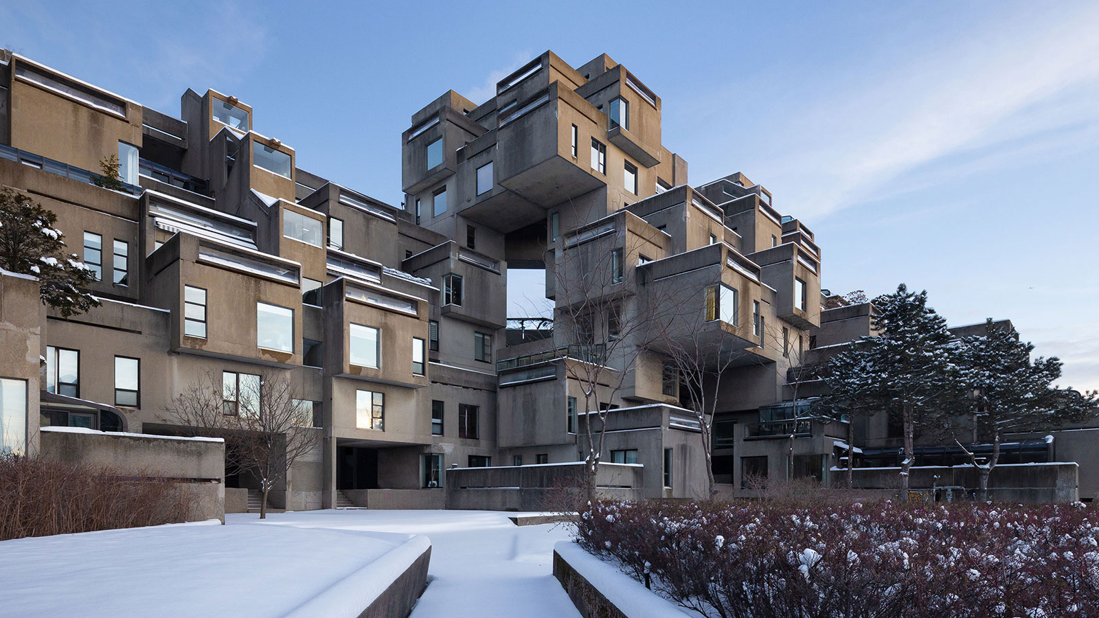 Farzad Bagherzdeh Evokes a Sense of Wonder at Habitat 67