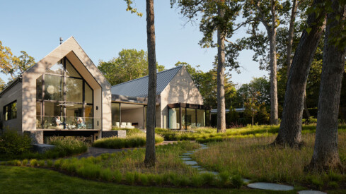Hall+Merrick+McCaugherty Shows Off the Acclaimed Twin Gables Home by Wheeler Kearns